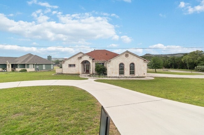 Photo - 412 Shayla Ln