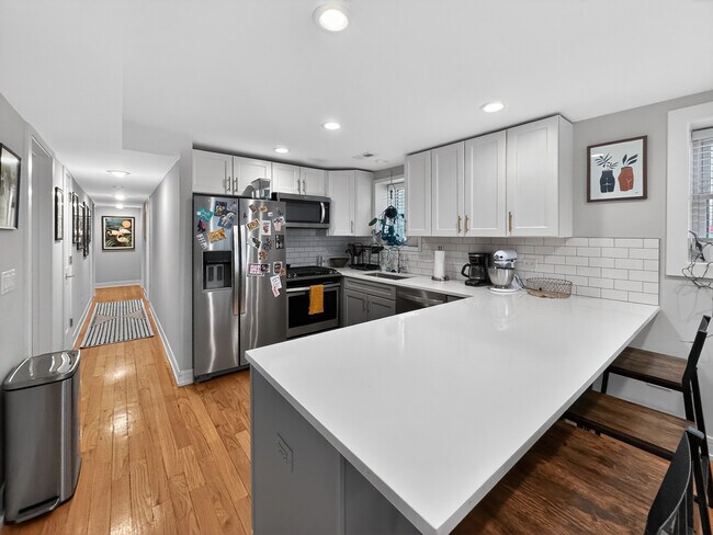 Photo - 3534 W Wrightwood Ave Unit G