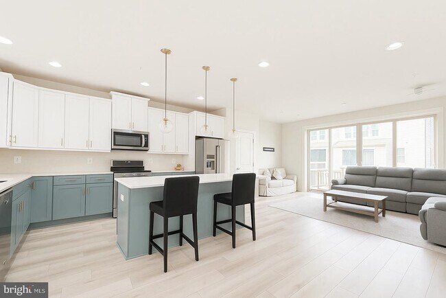 Photo - 8642 Satinwood Dr