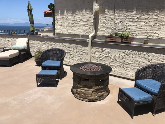 Large private balcony - 555 Esplanade Unit 517