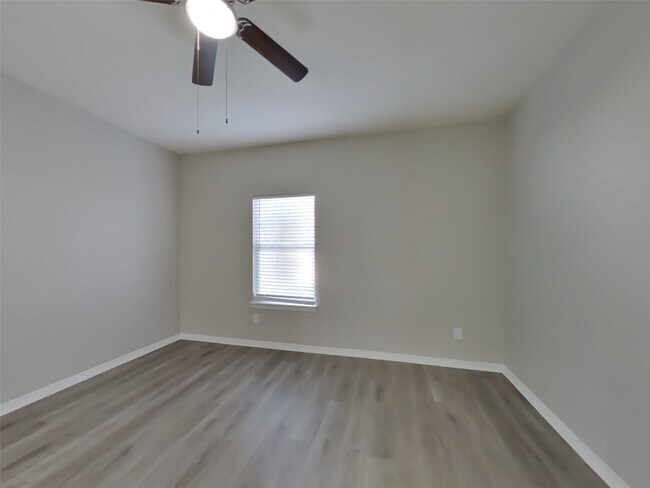 Photo - 21214 Peachvine Ln