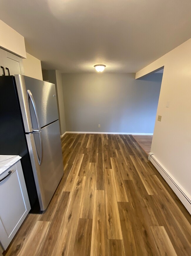 Photo - 799 Sergeant Palmateer Way