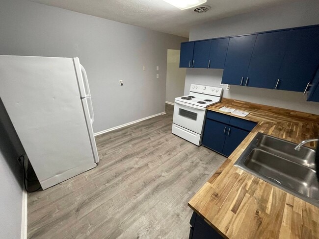Photo - 323-325 Watauga Dr Unit 323 Watauga Dr