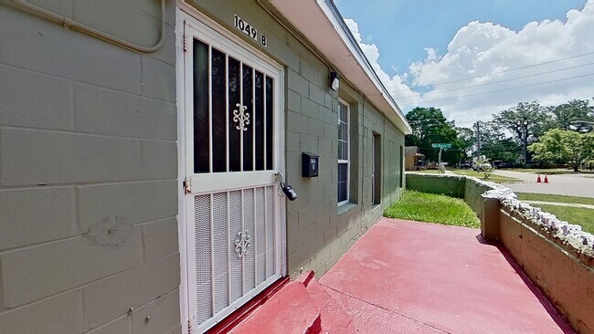 Photo - 1049 Pippin St Unit B