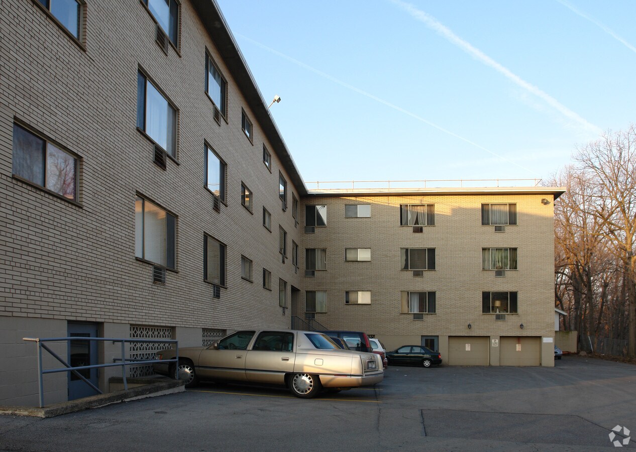 Woodie View Apartments - Woodie View Apartments
