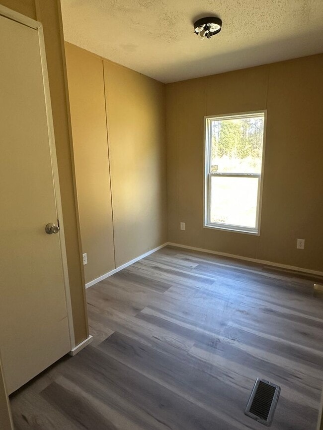 Photo - Country Living Charmer