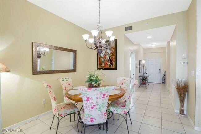 Building Photo - 460 Launch Cir Unit 403