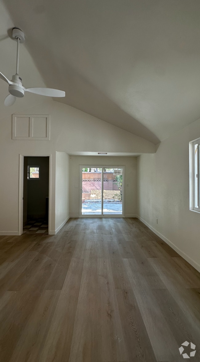 Building Photo - 2721 W Olive Ave Unit A Rental