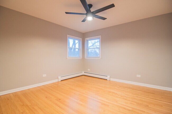 Photo - 3249 N Keeler Ave