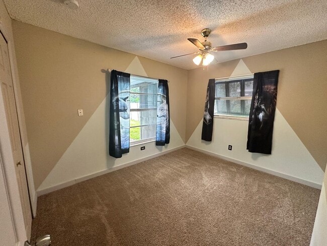 Photo - 9044 Pineapple Rd