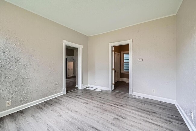 Photo - 911 Sims Ave