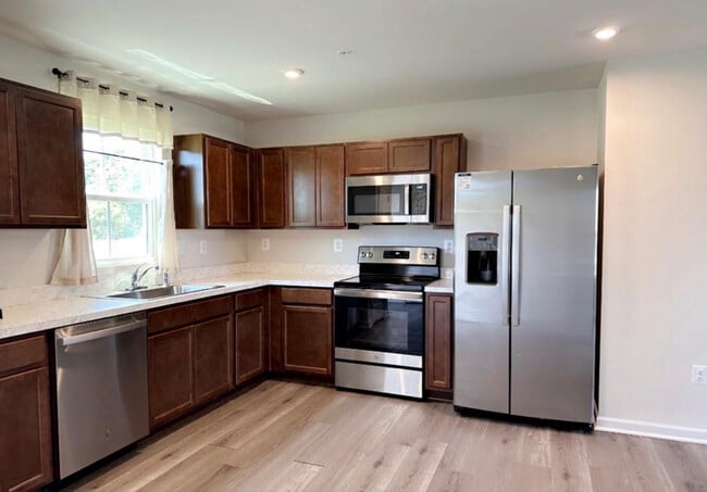 Photo - 83 Charlotte St