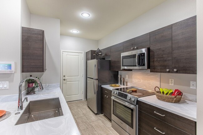 Building Photo - Pet Friendly Single Family Home with Yard