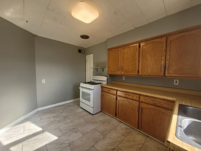 Photo - 4 Bedroom, 2 Bathroom Home with Garage!