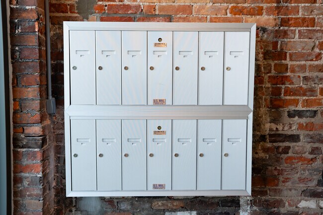 Photo - 534 S Main St