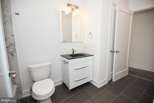 Photo - 6164 Ridge Ave Unit 301