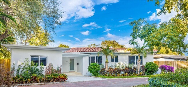 Photo - 535 NE 50th Terrace