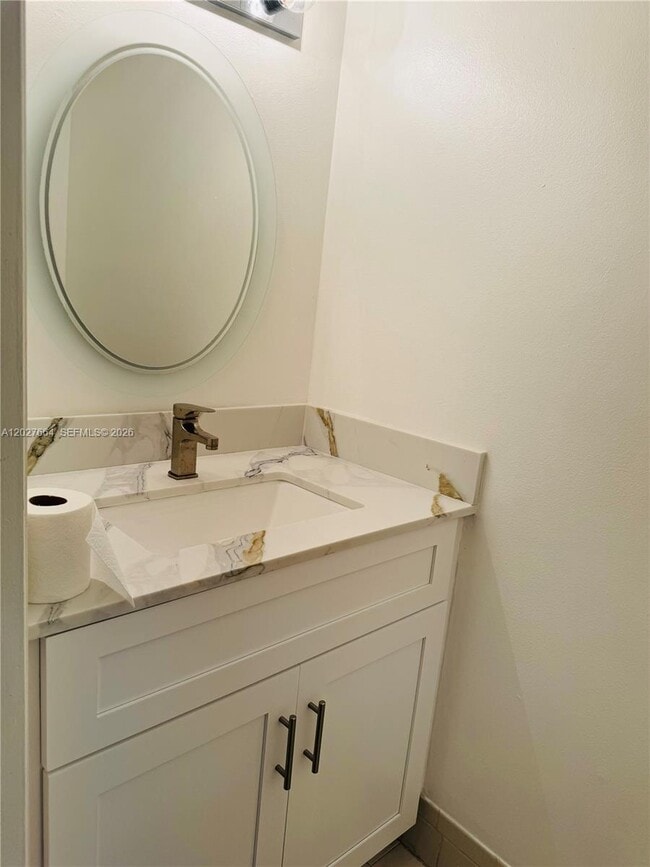 Photo - 6885 NW 169th St