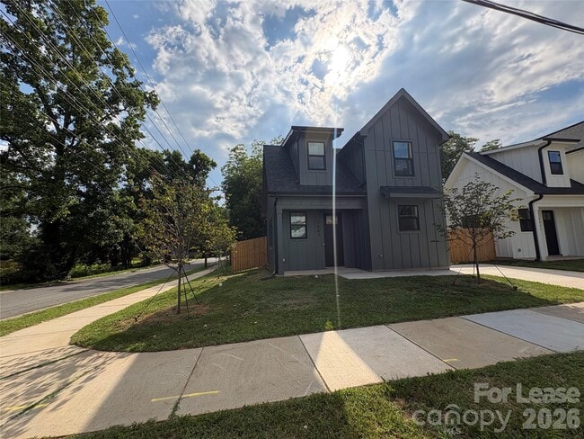 Photo - 2903 Clyde Dr