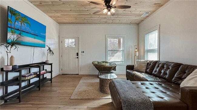 360 Prince Dr