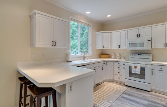 Photo - 1148 54th St