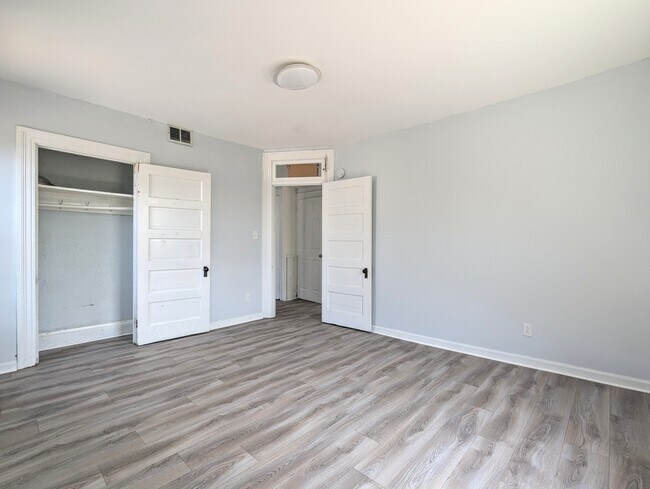 Photo - 5401 Broad St Unit 2