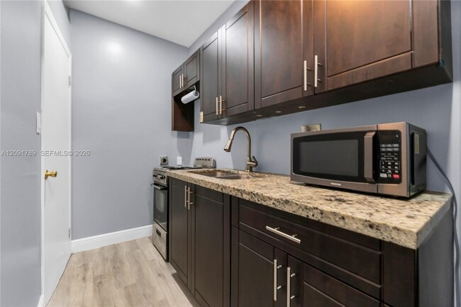 7756 Biltmore Blvd Unit R