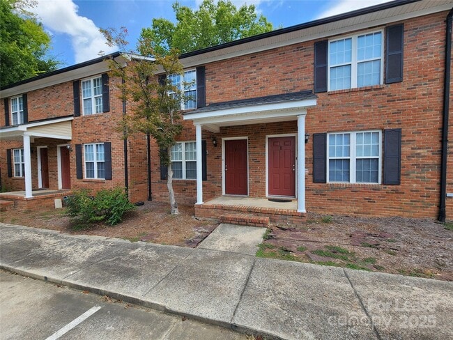 Photo - 268 Southcircle Dr NW Townhome