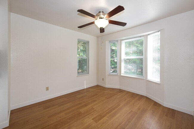 Photo - Martine Apartments