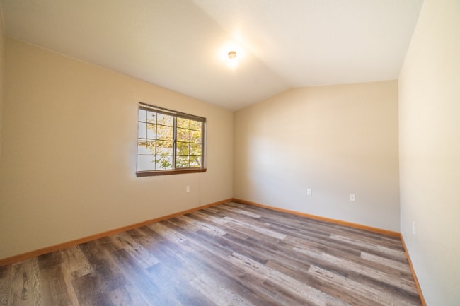 Photo - 1221 University Ave Unidad F301