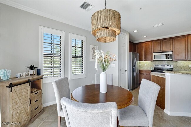 Photo - 1383 Artesia Dr E Unidad 701