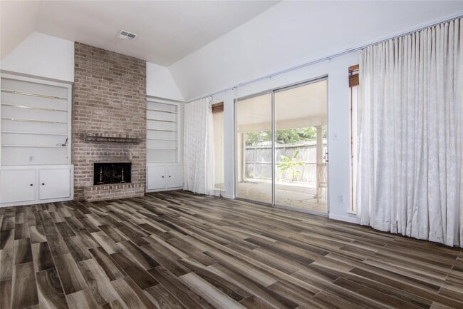 Photo - 4800 Palmetto St