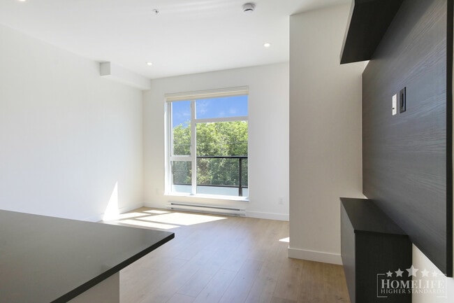 Photo - 2 Bed, 1 Bath Condo for rent in Surrey! Unit 409
