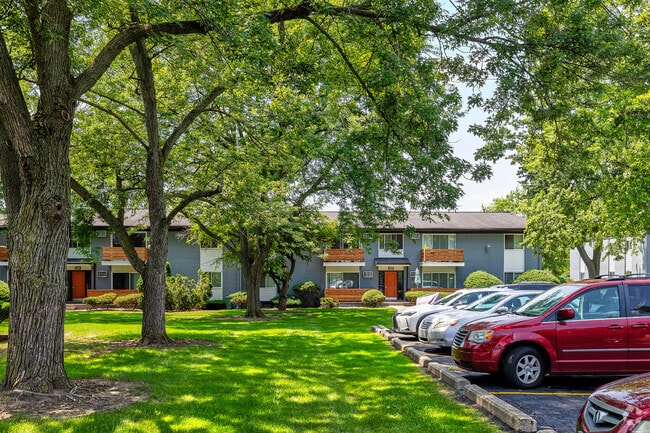 Arbor Haus common area - Arbor Haus Apartments - Ann Arbor, MI