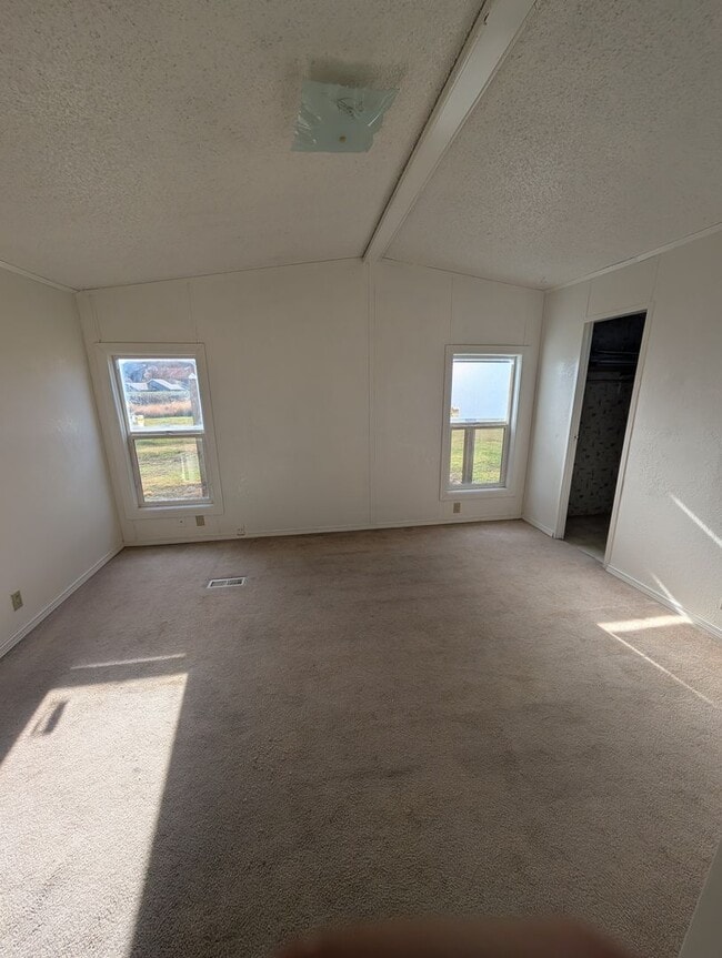 5720 Harlan Dr