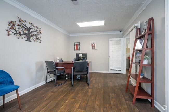 Leasing Office