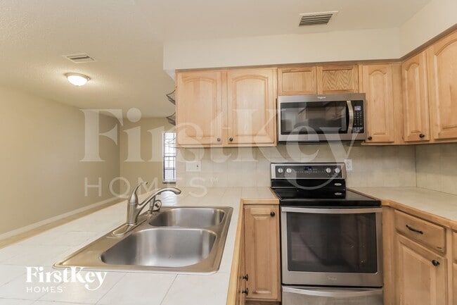 Photo - 5210 Holden Rd