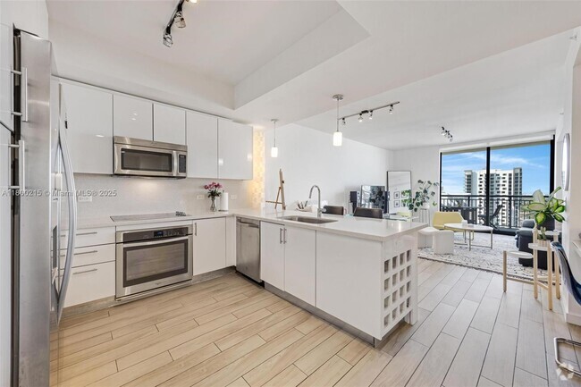 Building Photo - 999 SW 1st Ave Unit 2509 Rental