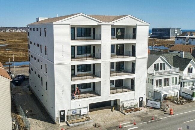 Building Photo - 465 Ocean Blvd Unit 202