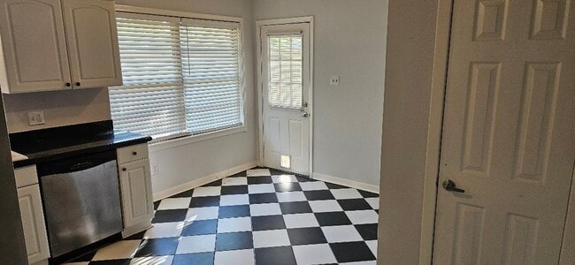 Photo - 4817 Lido Ln