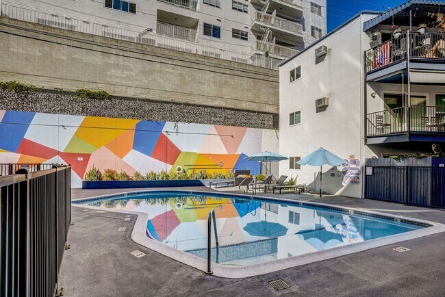 Photo - 8375 Fountain Ave