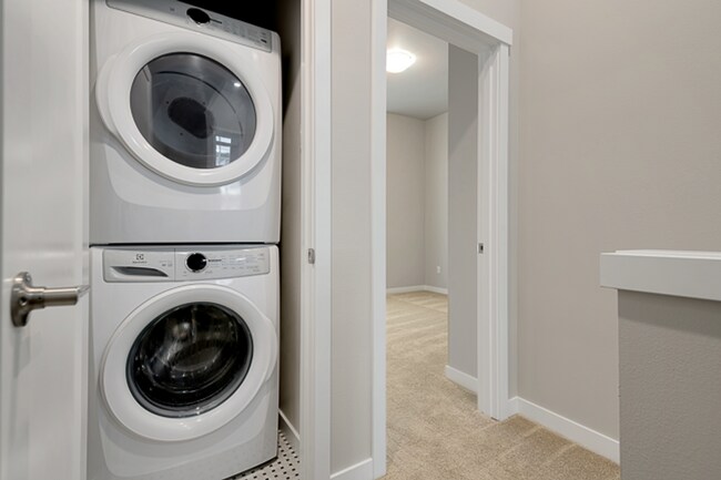 Photo - Modern 2-Bedroom Townhome in Kenmore Balbi...