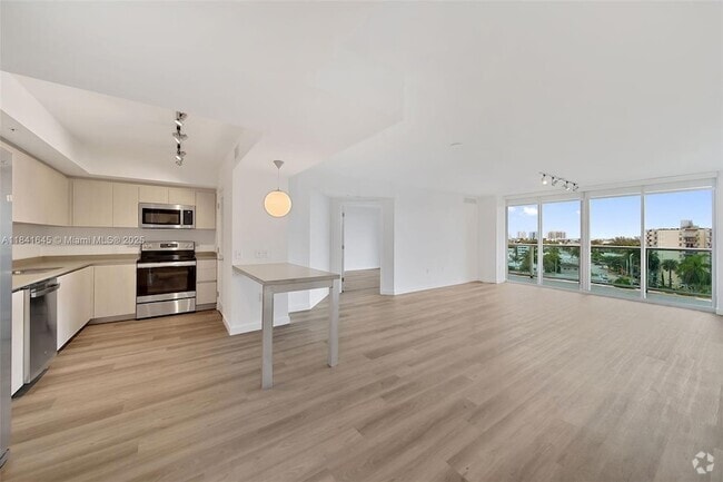 Building Photo - 1500 Bay Rd Unit M-1014 Rental