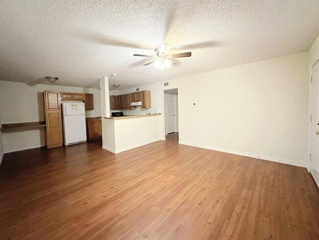 Photo - 20115 San Marcos Hwy Unidad 2B