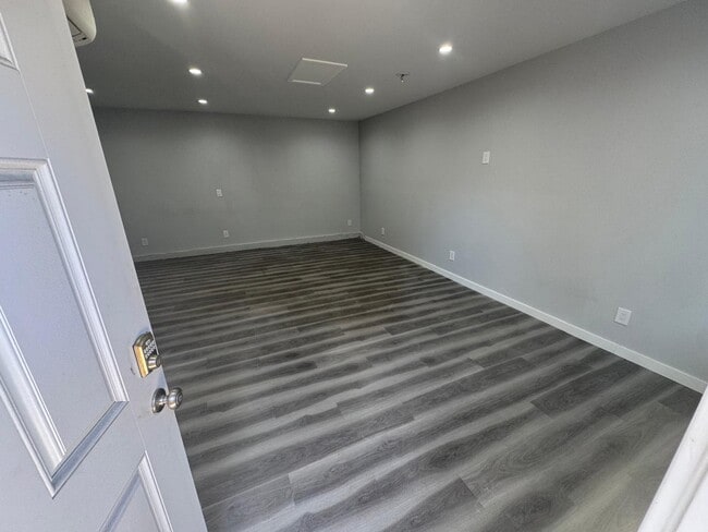 Photo - 6527 Gaviota Ave House Unit 6527.5