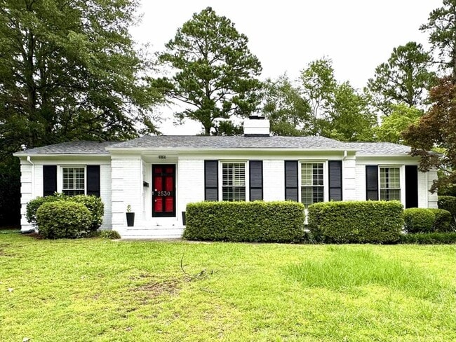 Building Photo - 2530 Mirror Lake Dr