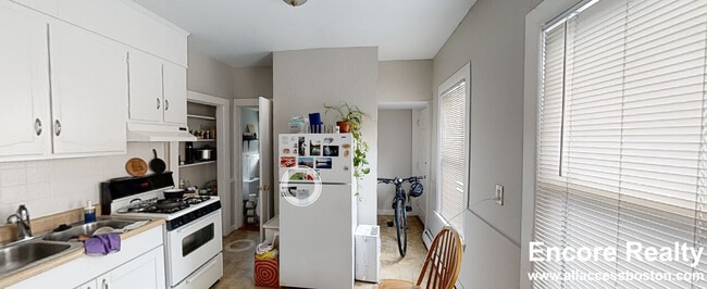 Building Photo - 5 Elmer St Unit 9-3 Rental