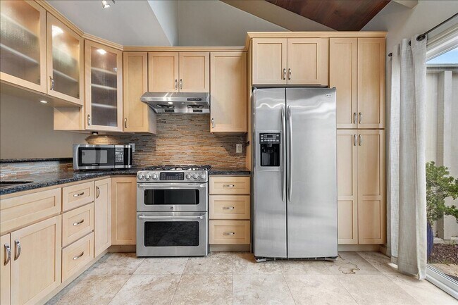 Photo - 2063 Whitehall Pl