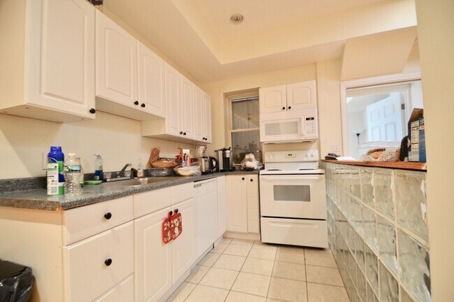 Photo - 1803 Beacon St Unit 8