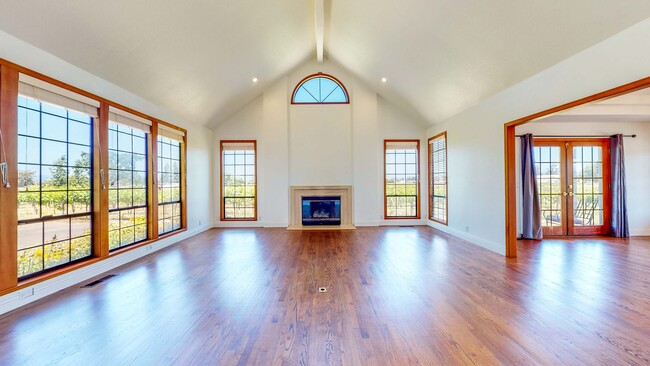 Beautiful 4 bedroom 3.5 bath Home with 2 c... - Beautiful 4 bedroom 3.5 bath Home with 2 c...